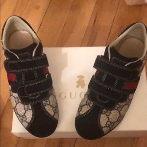 Kids Gucci GG sneakers.